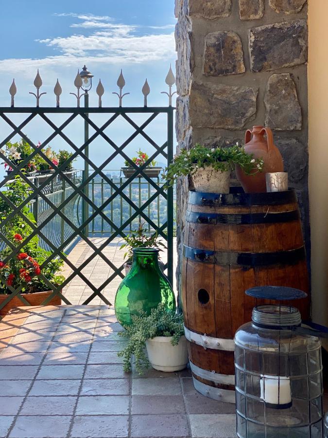 אג'רולה B&B Villa Reginella מראה חיצוני תמונה