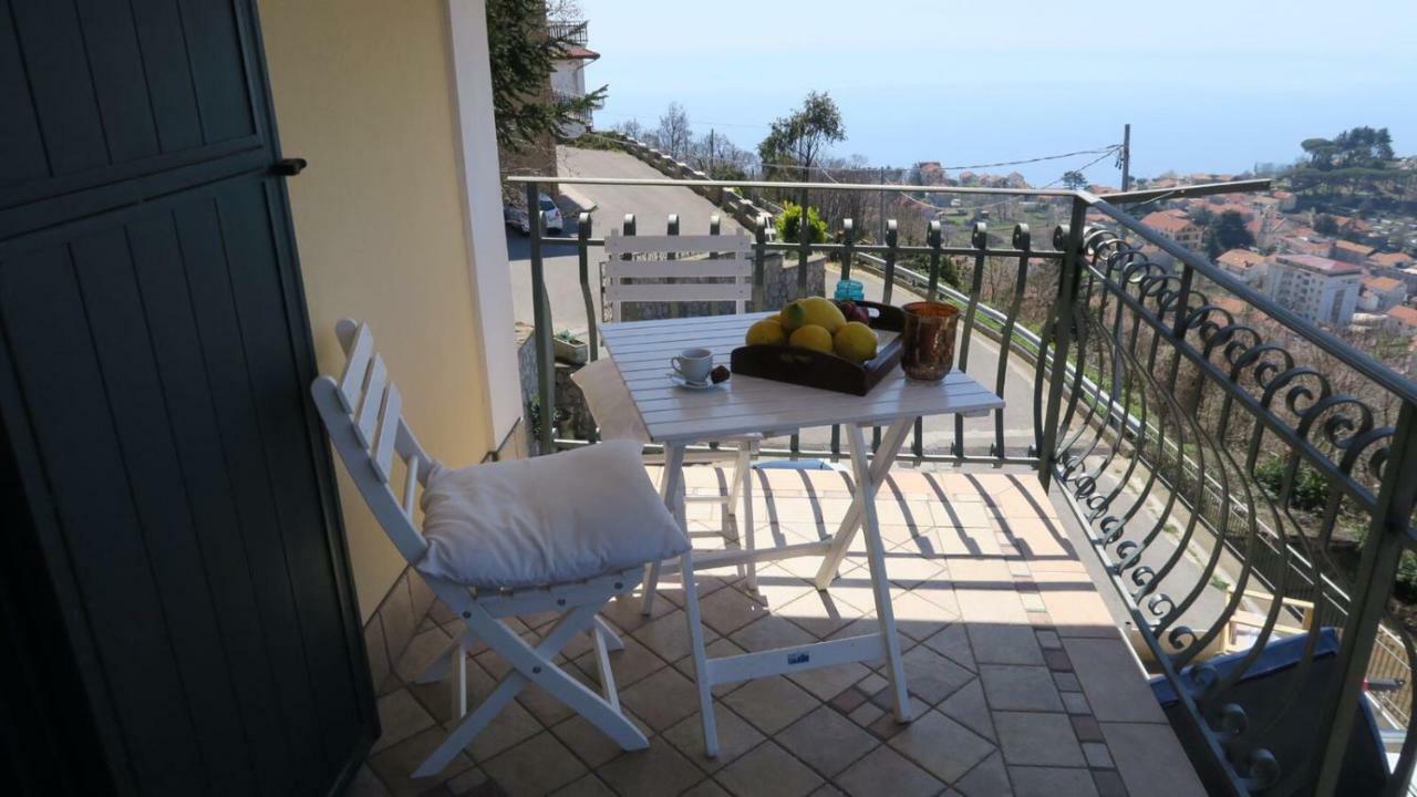 אג'רולה B&B Villa Reginella מראה חיצוני תמונה