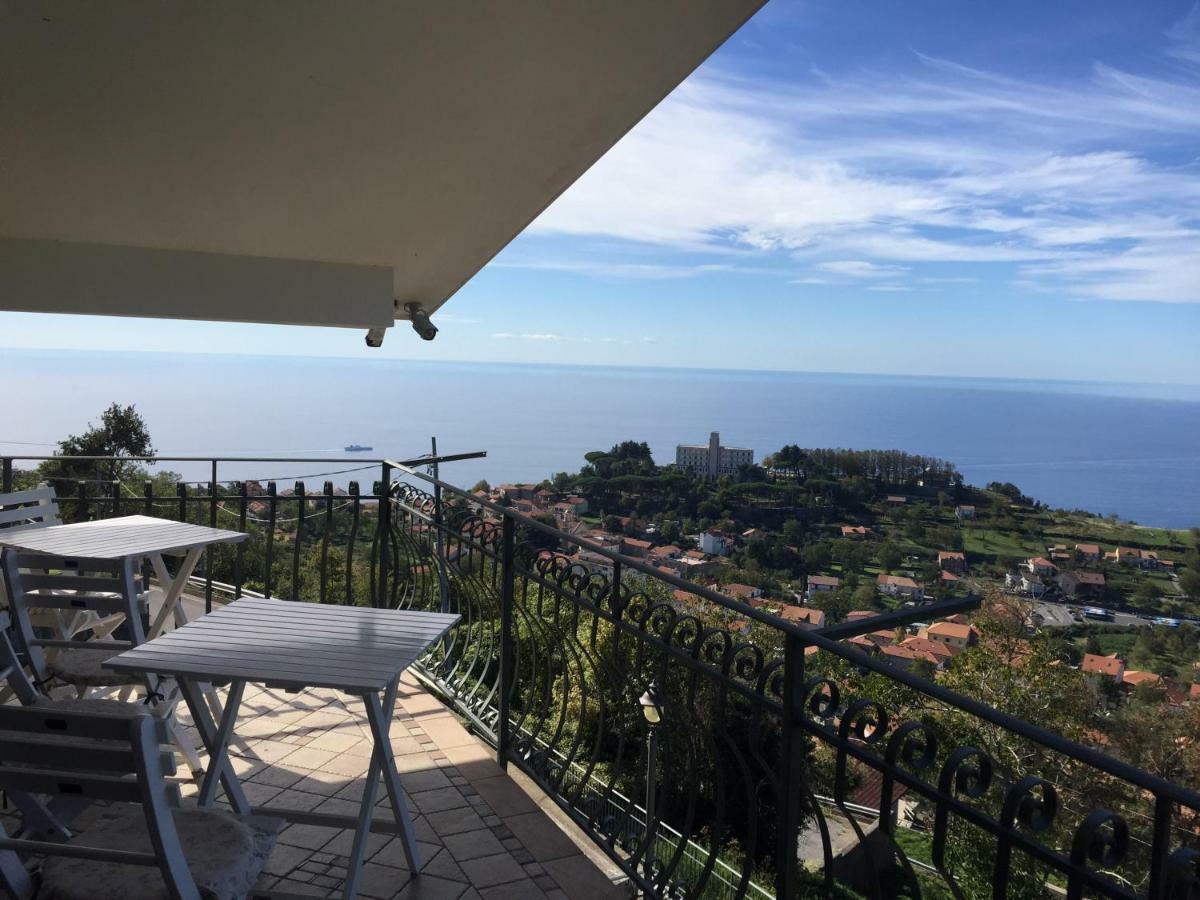 אג'רולה B&B Villa Reginella מראה חיצוני תמונה